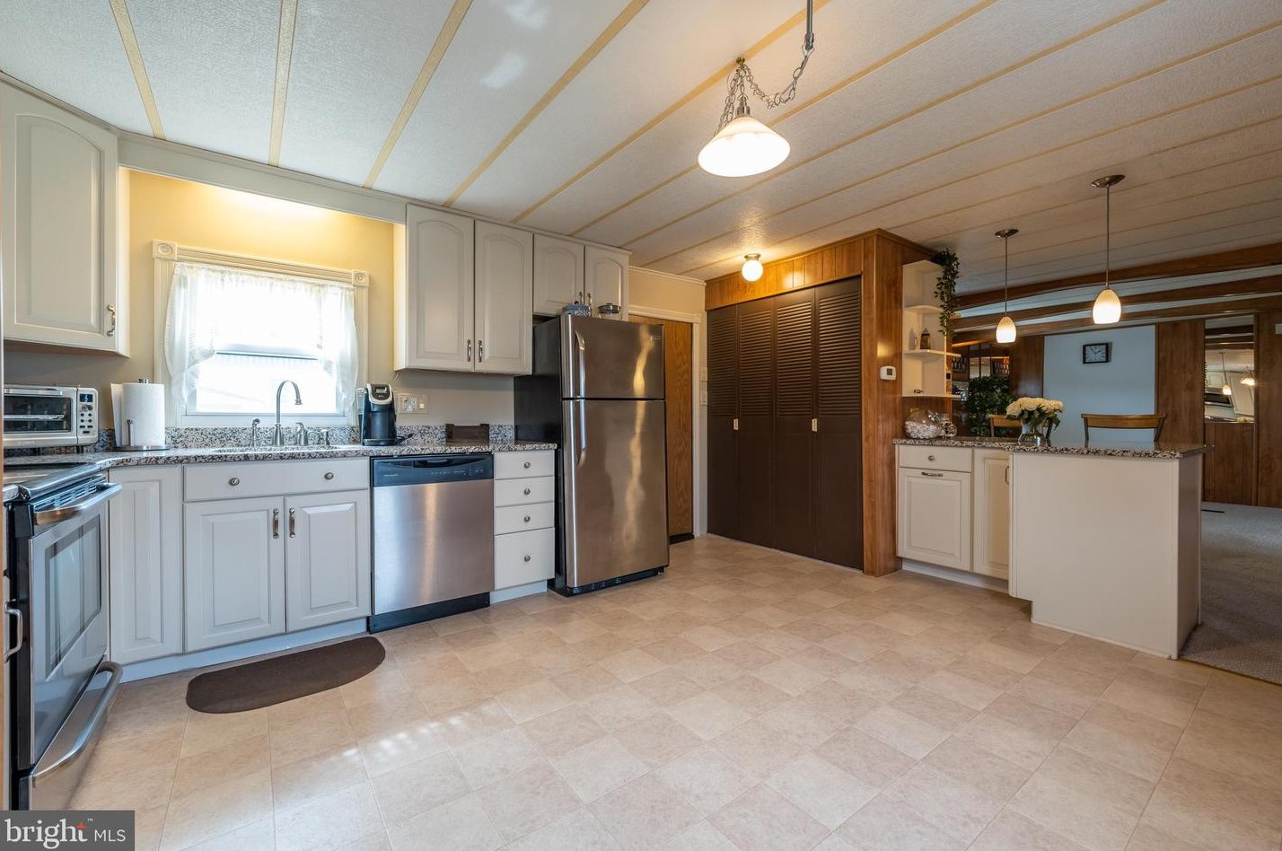 372 Woodstream Way, North Wales PA  19454-1141 exterior