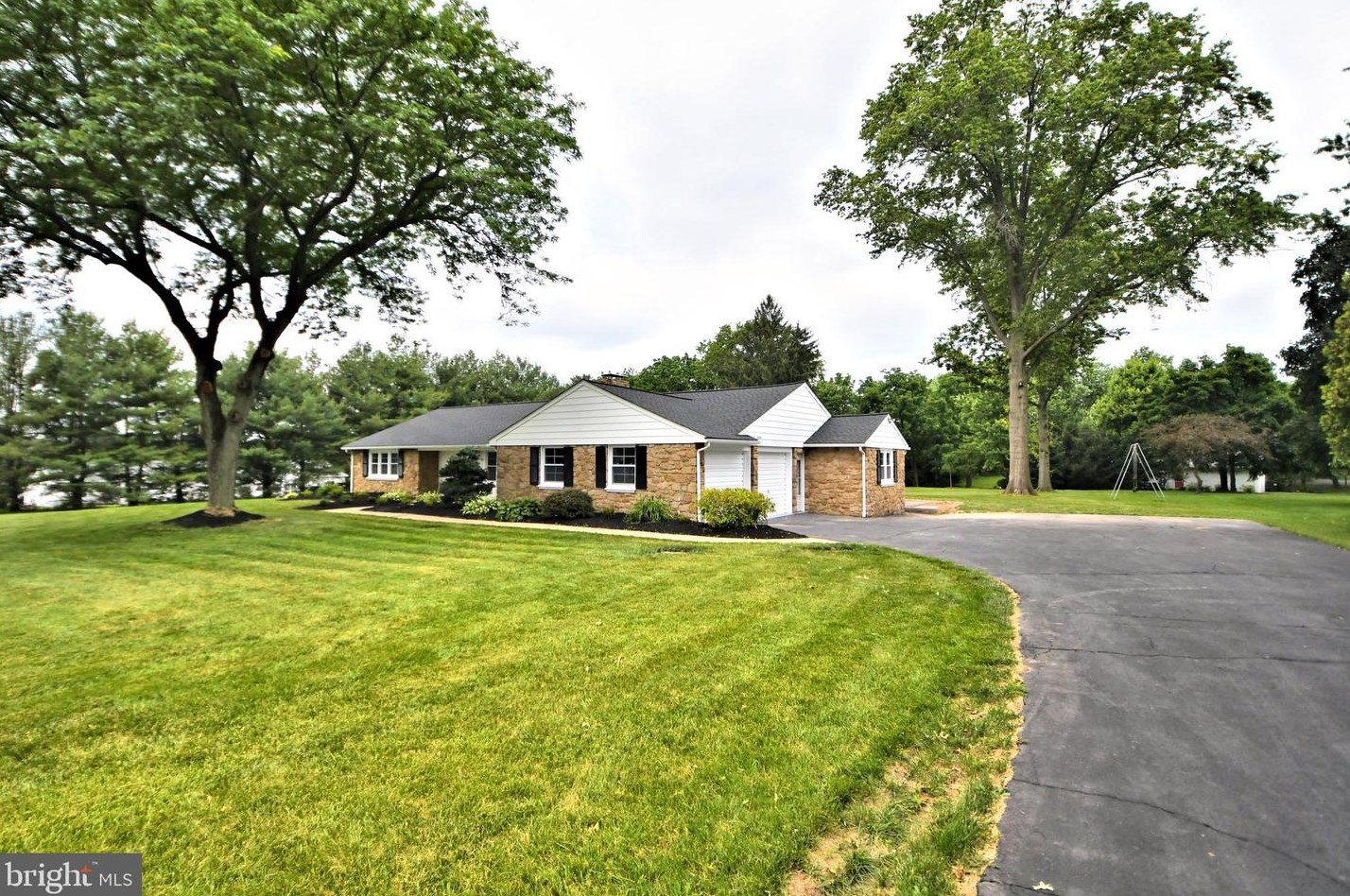 205 Maple Ave, Harleysville, PA 19438