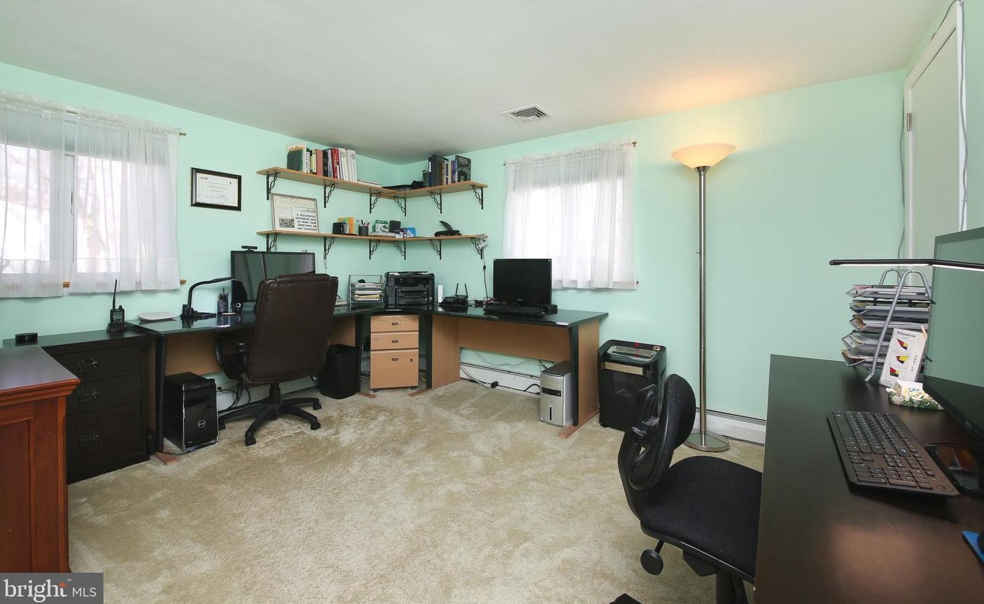 114 White Oak Rd, North Wales PA  19454-2450 exterior