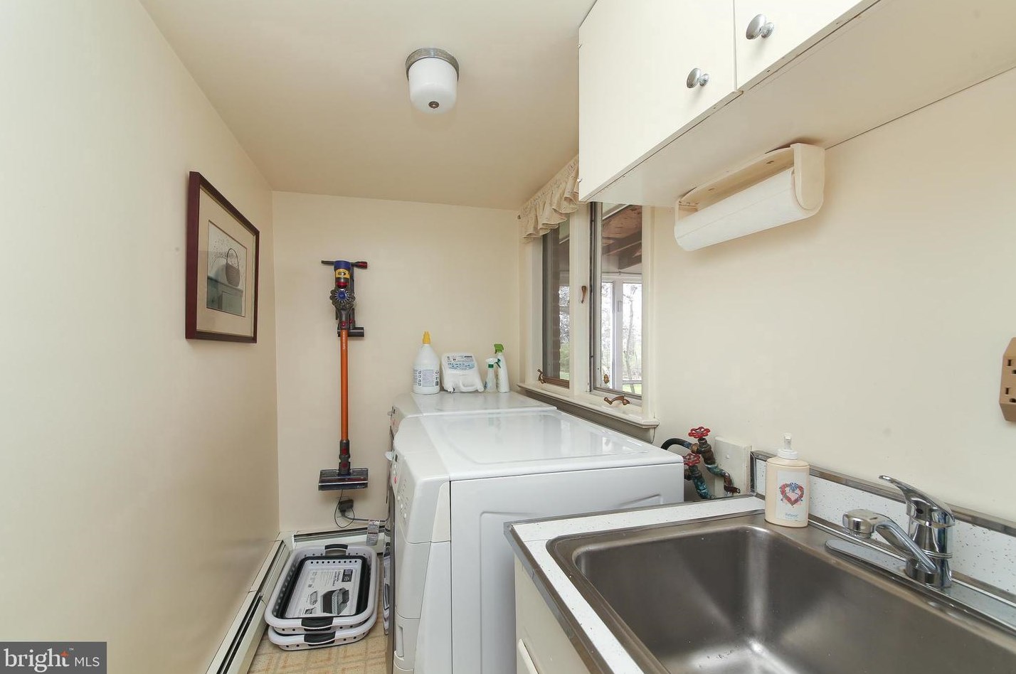 114 White Oak Rd, North Wales PA  19454-2450 exterior