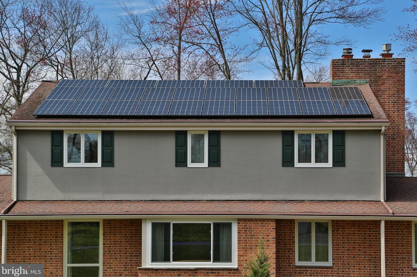 114 White Oak Rd, North Wales PA  19454-2450 exterior