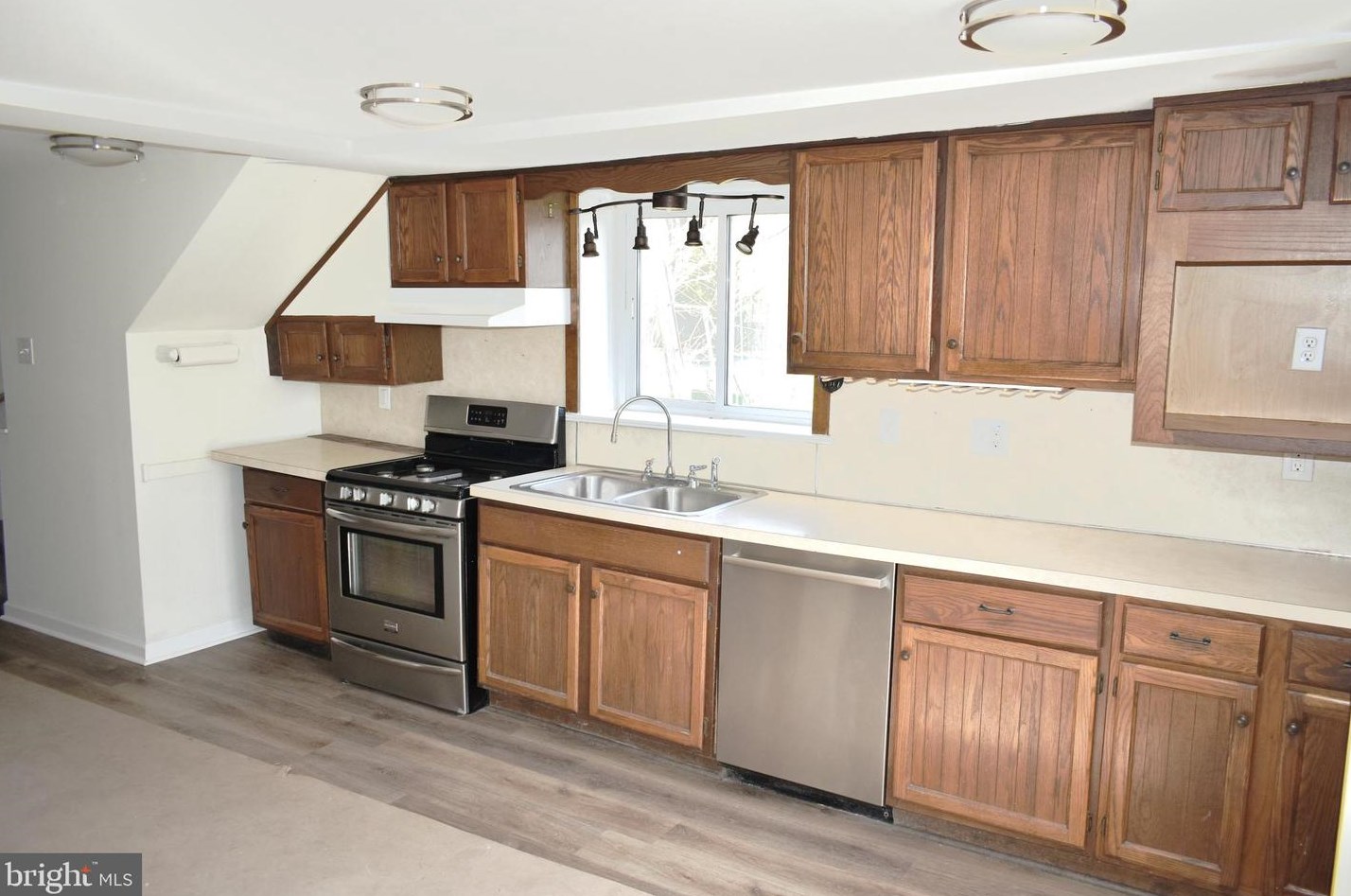 3010 Lutheran Rd, Gilbertsville, PA 19525