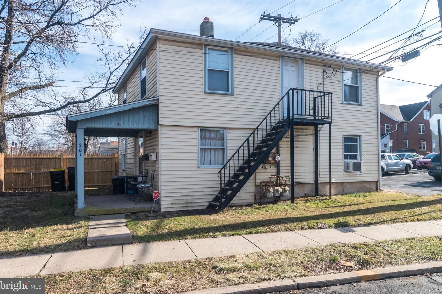 201 N Valley Forge Rd, Lansdale, PA 19446