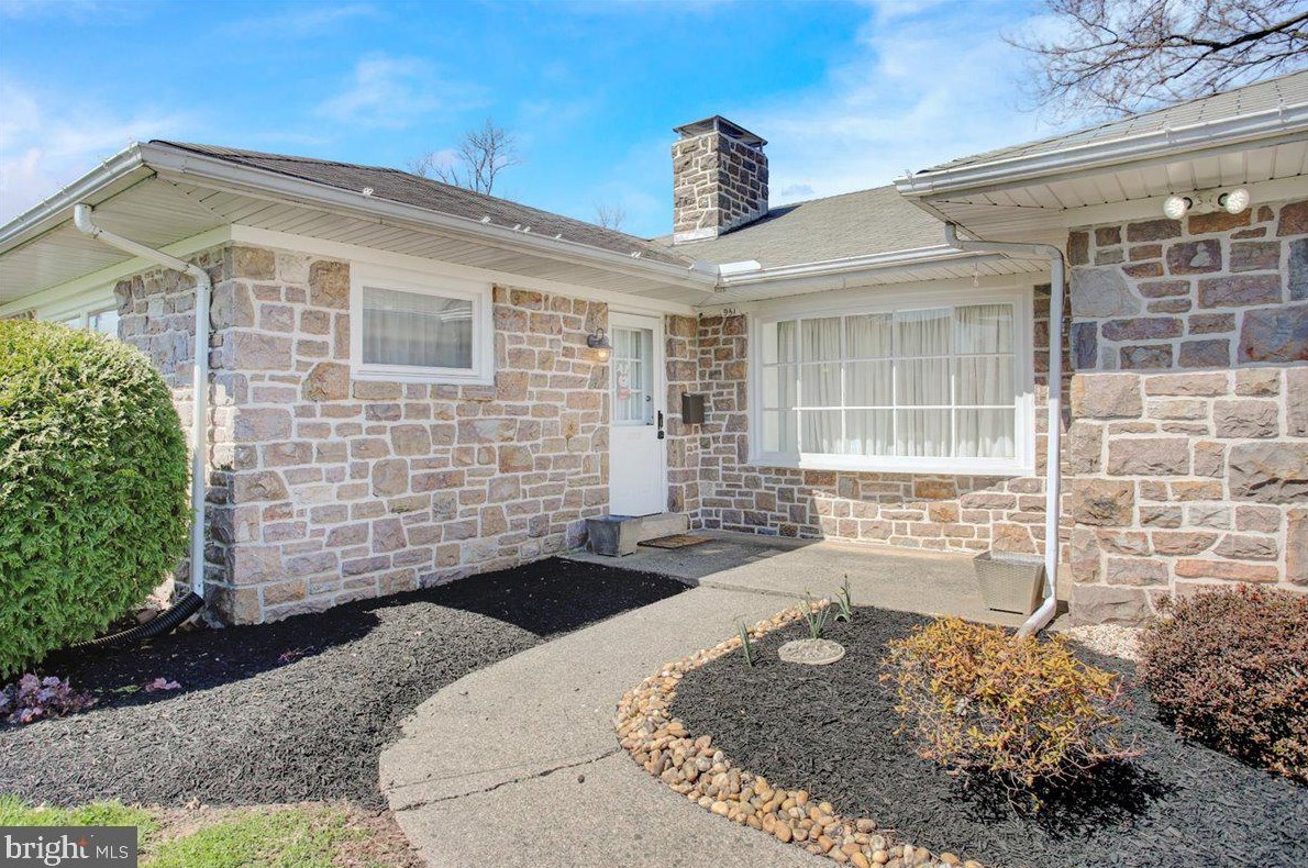 951 N Evans St, Pottstown, PA 19464