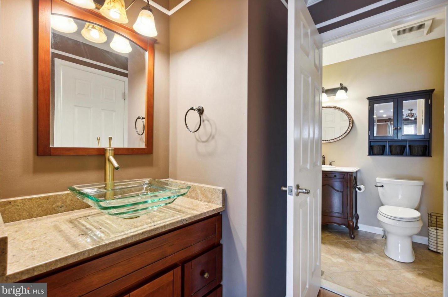 105 Stayman Dr, North Wales PA  19454-1433 exterior