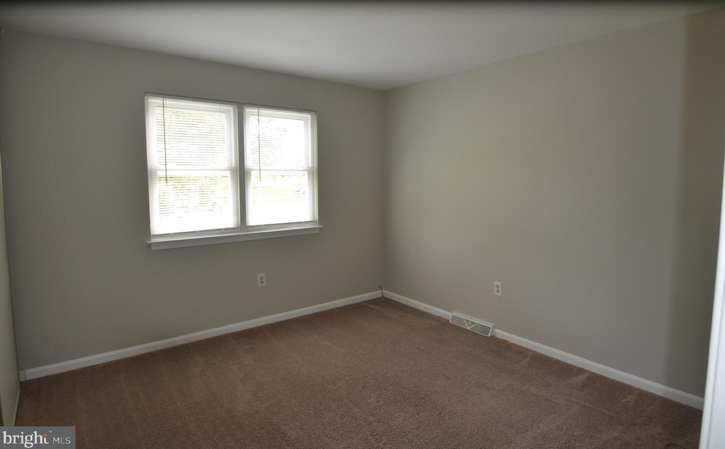 281 Jan Dr, Harleysville PA  19438-1918 exterior