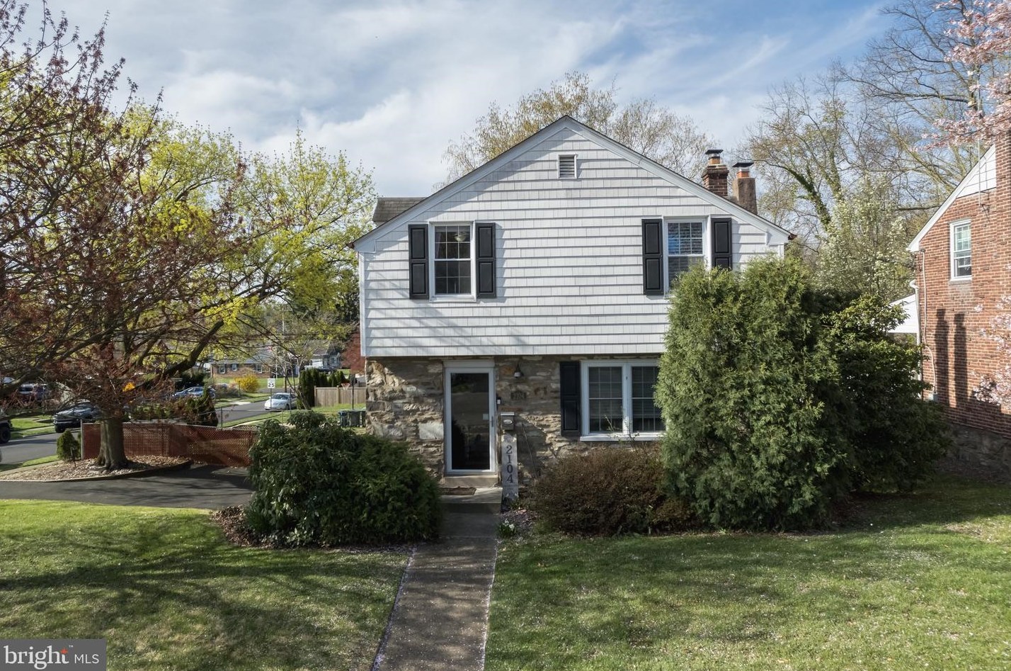 2104 Jenkintown Rd, Ardsley, PA 19038