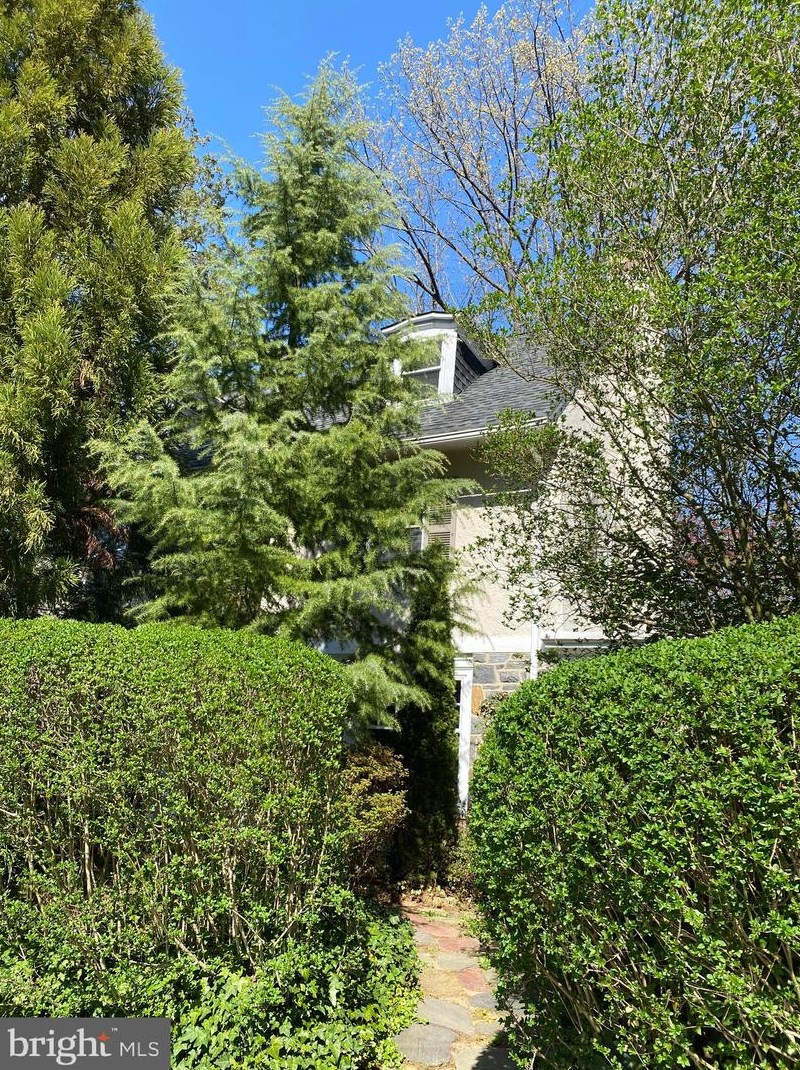 14 Snowden Rd, Cynwyd, PA 19004