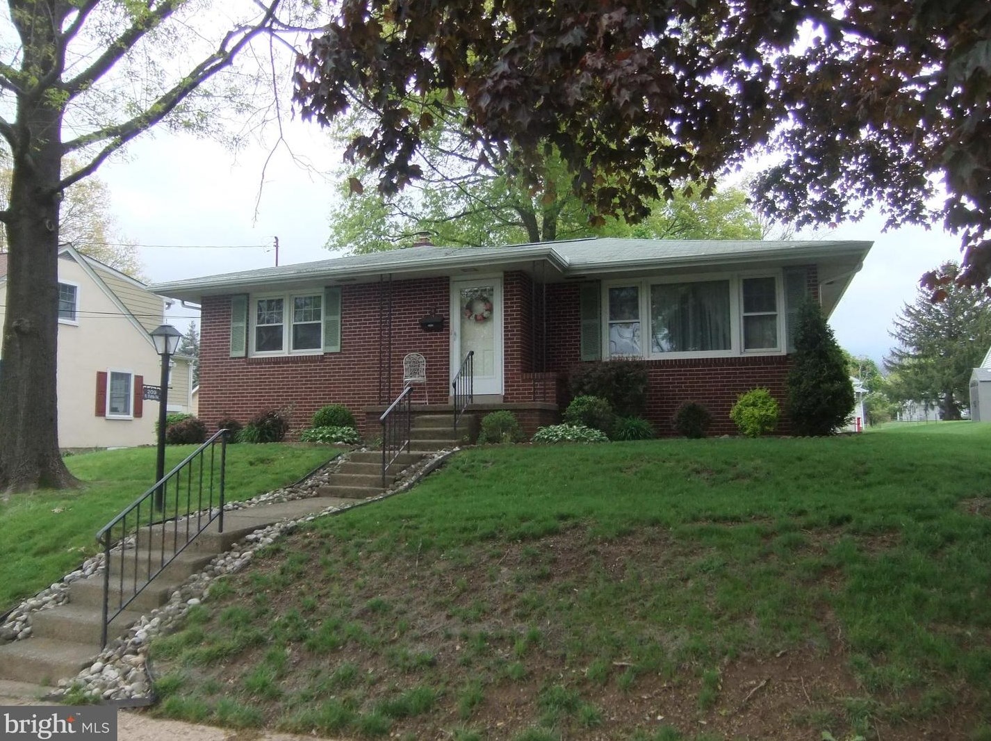 209 S 5th St, Souderton, PA 18964
