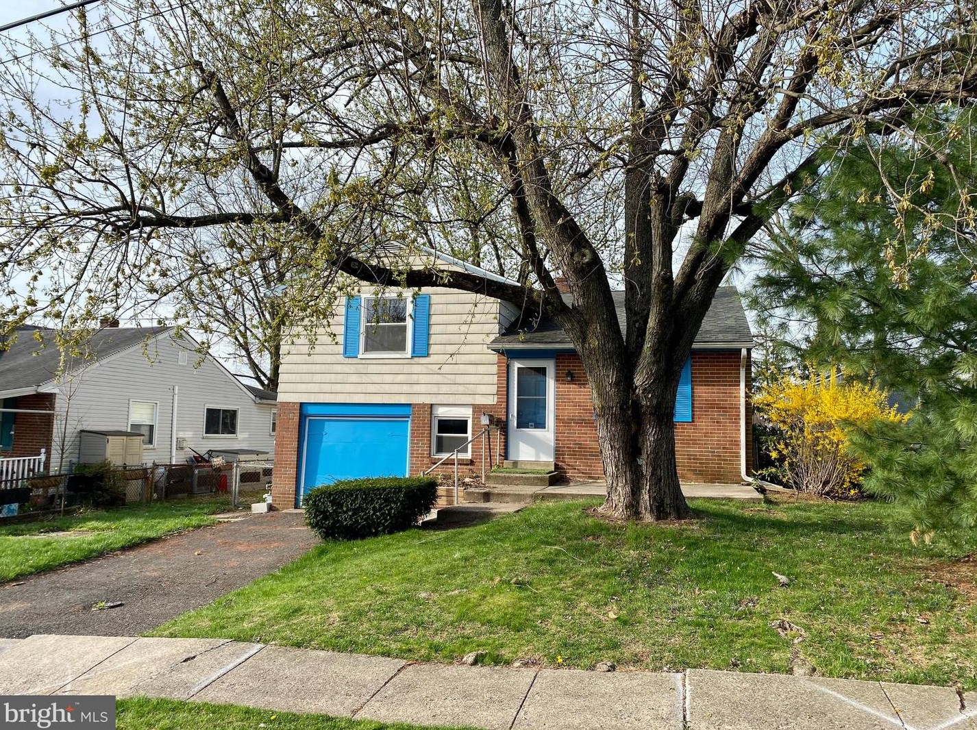 205 Anthony Wayne Dr, Pottstown, PA 19464-6204