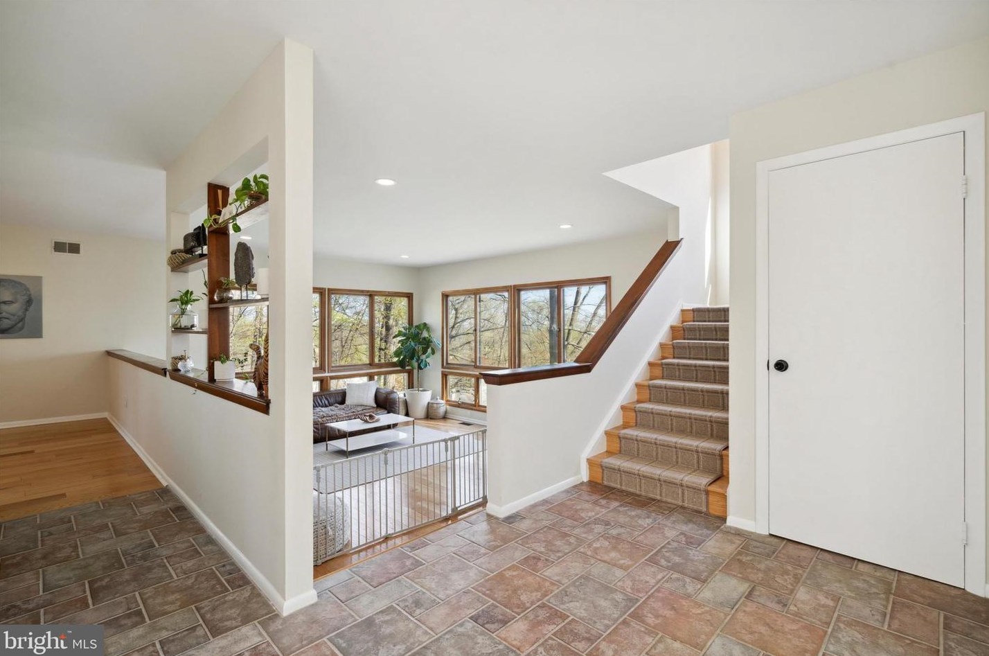 409 Greyhorse Rd, Willow Grove, PA 19090
