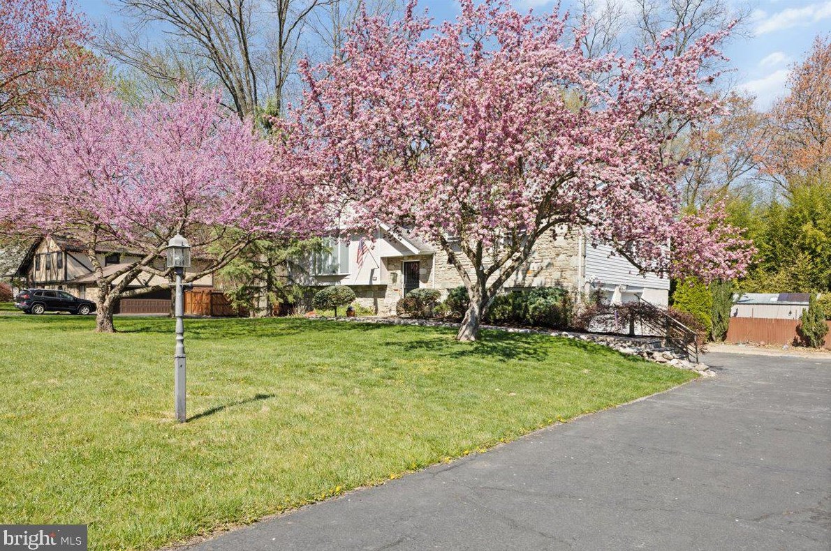 3914 Somers Dr, Huntingdon Valley, PA 19006