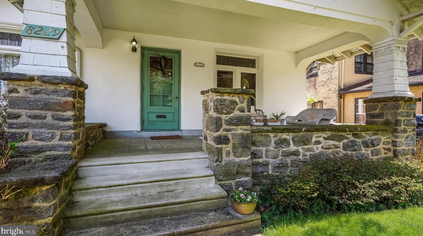 8229 Cadwalader Ave, Melrose Park, PA 19027