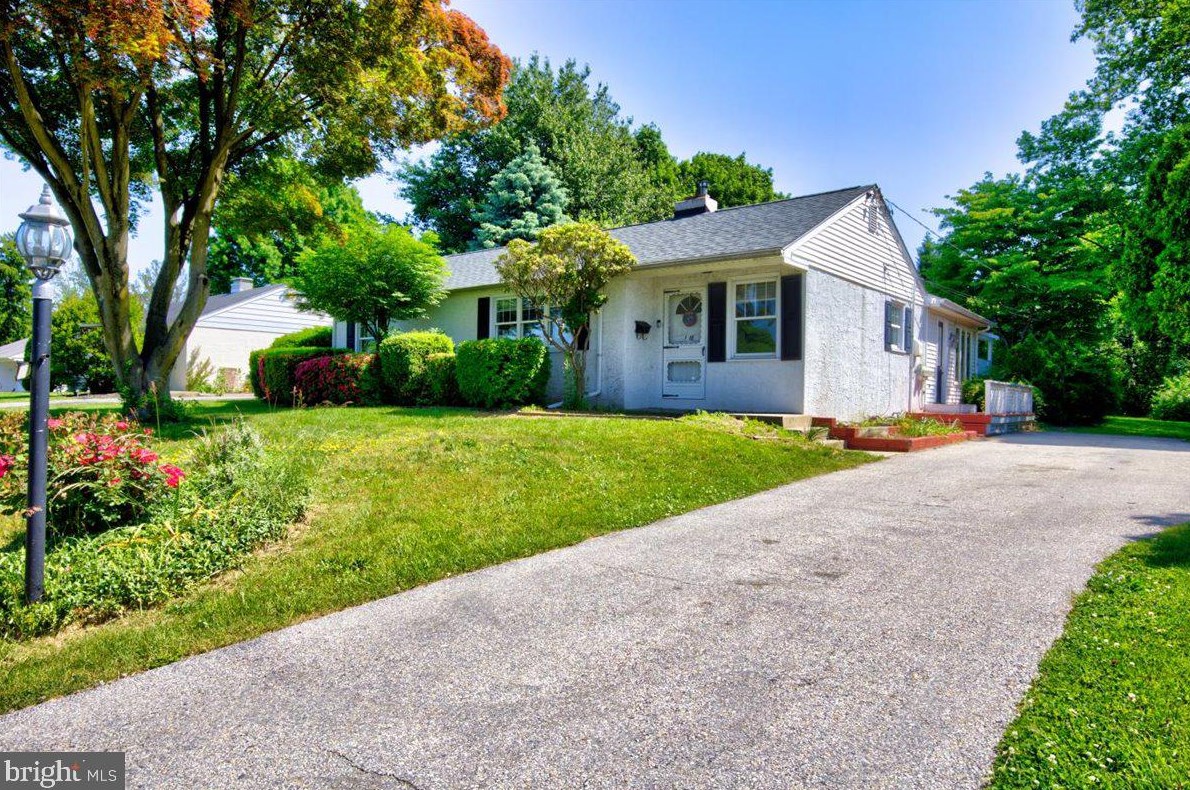 1018 Cardinal Rd, Norristown, PA 19403