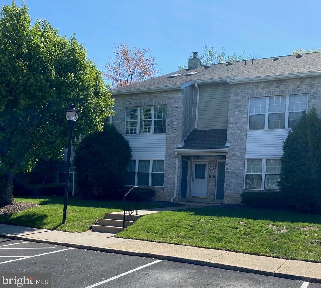 1604 Valley Glen Rd, Melrose Park, PA 19027