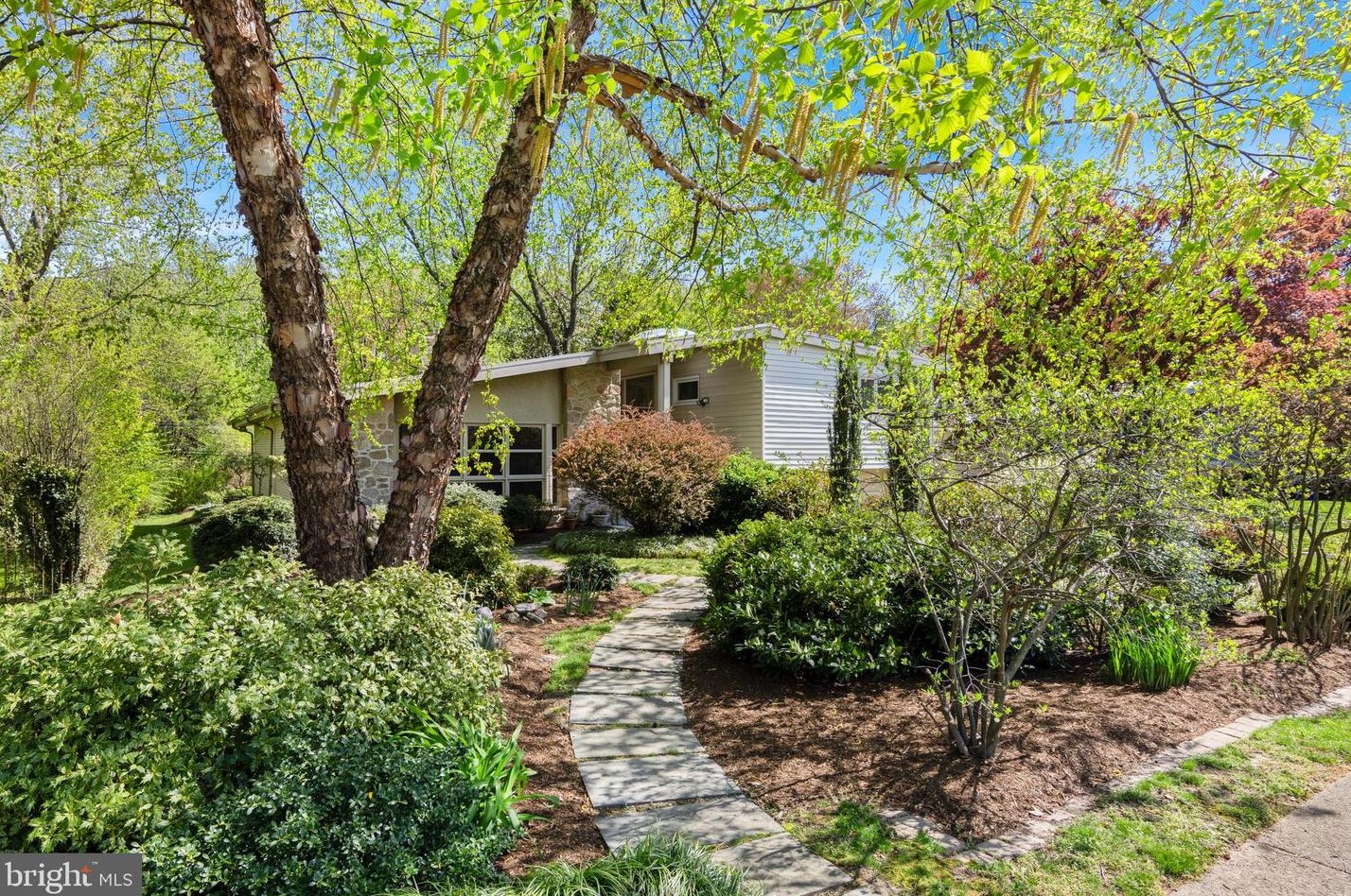 451 Rices Mill Rd, Wyncote, PA 19095