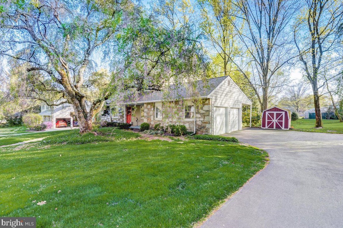 1673 Limerick Ln, Dresher, PA 19025