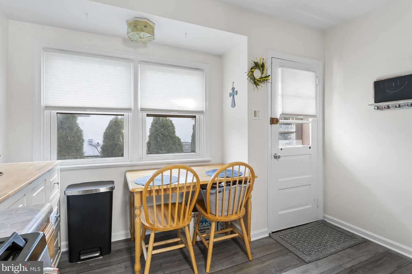 212 Blake Ave, Meadowbrook PA  19046-4211 exterior