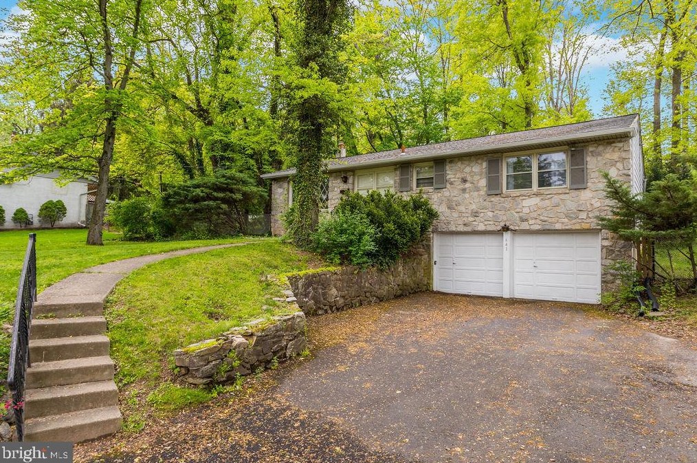 641 Dreshertown Rd, Dresher, PA 19025