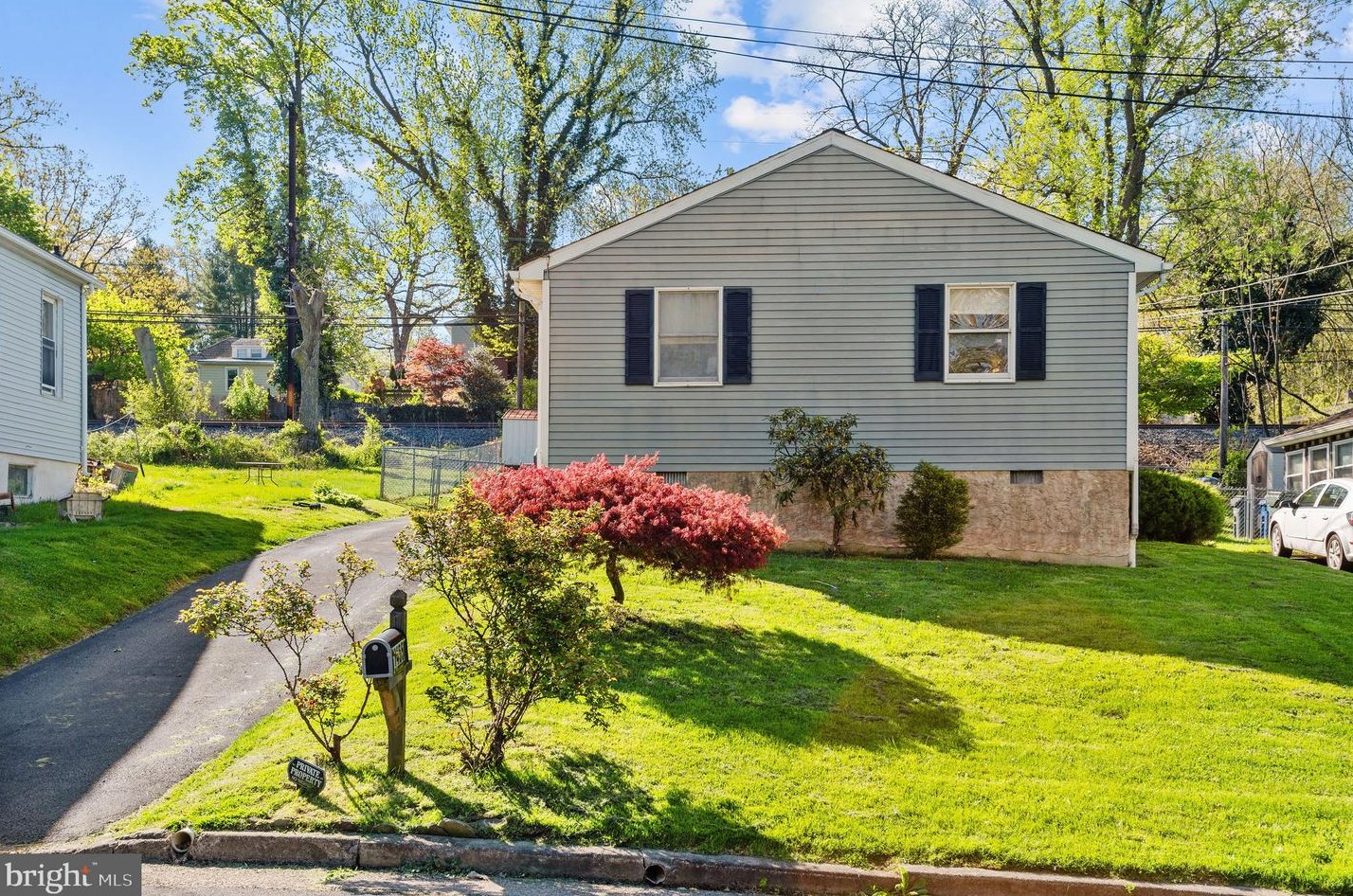 1455 Rothley Ave, Willow Grove, PA 19090
