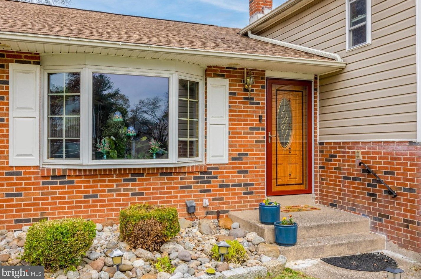 337 Heathcliffe Rd, Huntingdon Valley, PA 19006