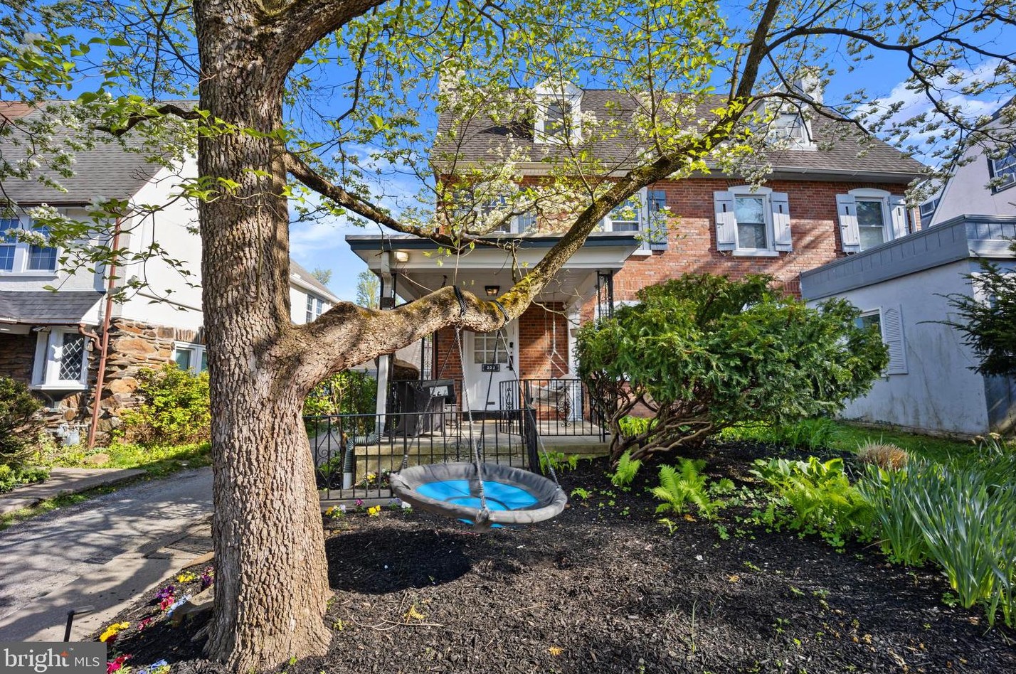 222 Upland Rd, Merion Station, PA 19066-1822