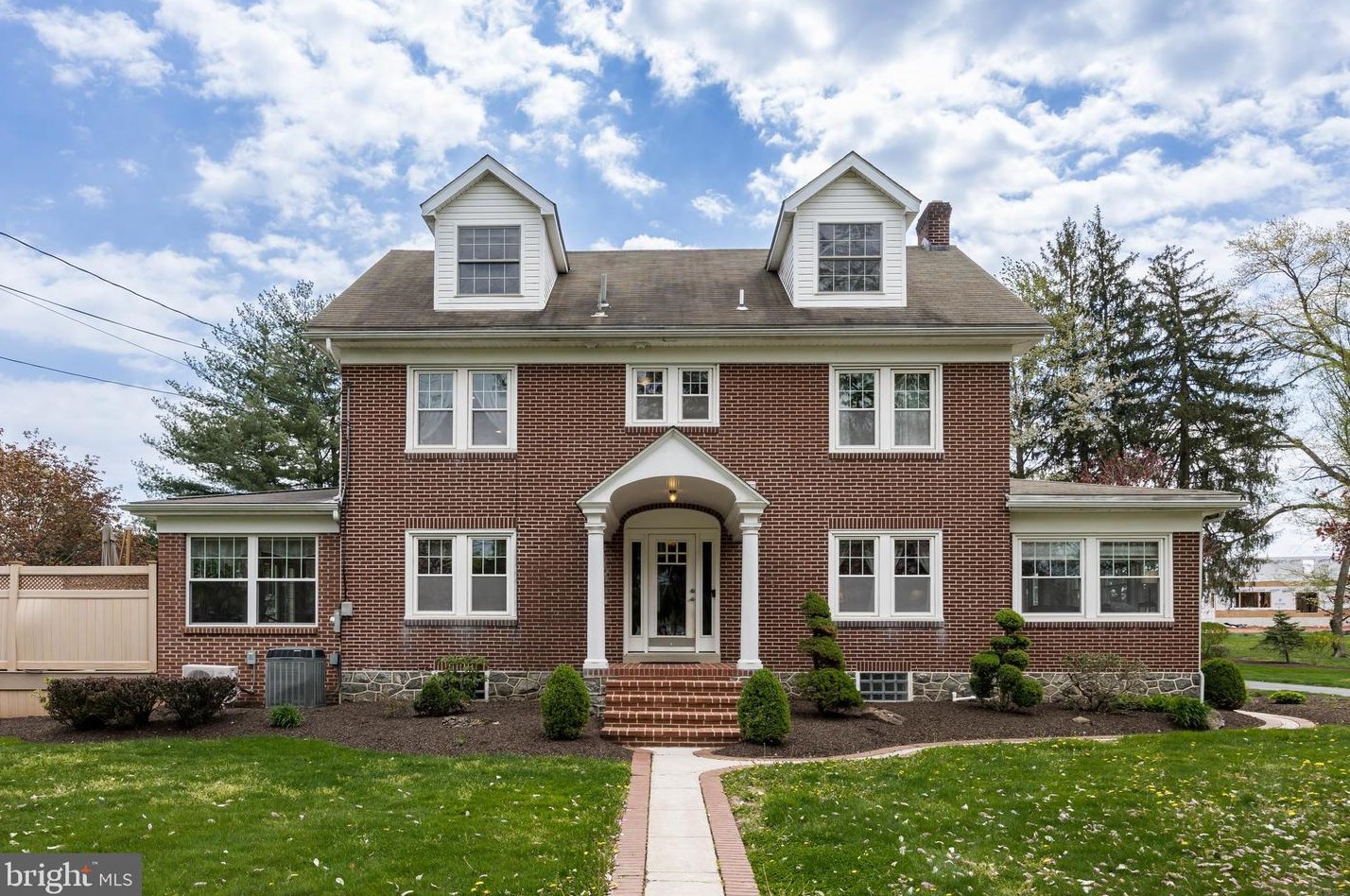 106 W 7th Ave, Collegeville, PA 19426