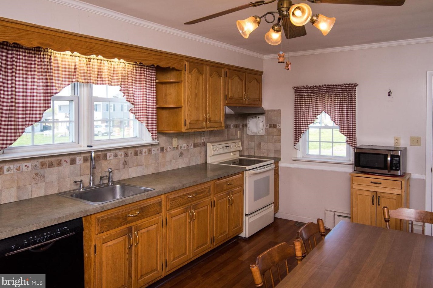 770 Loch Alsh Ave, Prospectville PA  19002-5021 exterior
