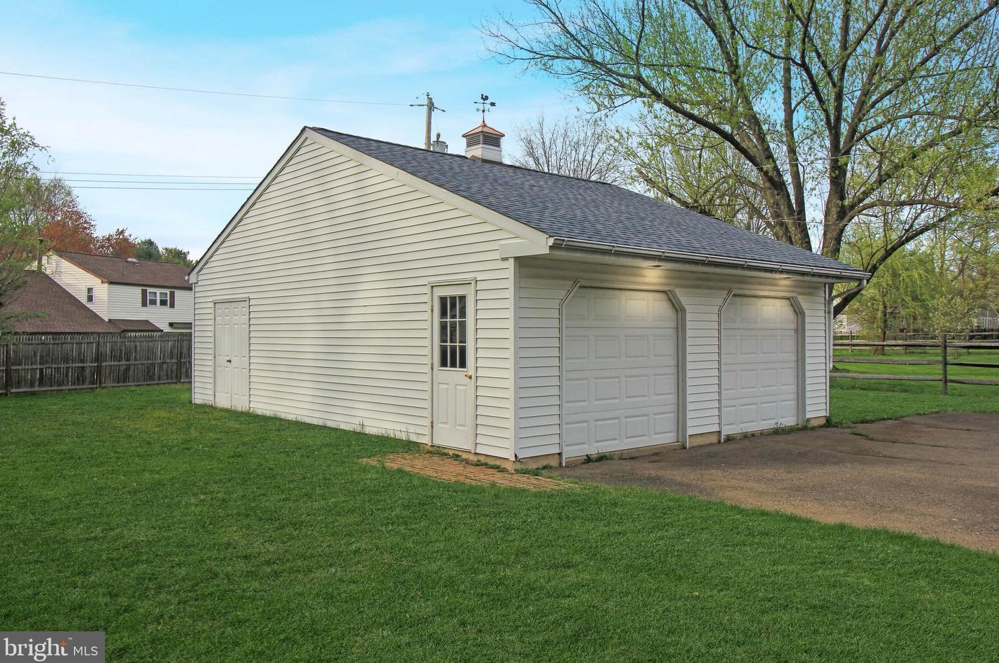 607 Wales Rd, North Wales PA  19454-1724 exterior