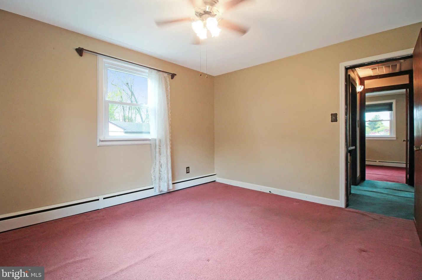 607 Wales Rd, North Wales PA  19454-1724 exterior