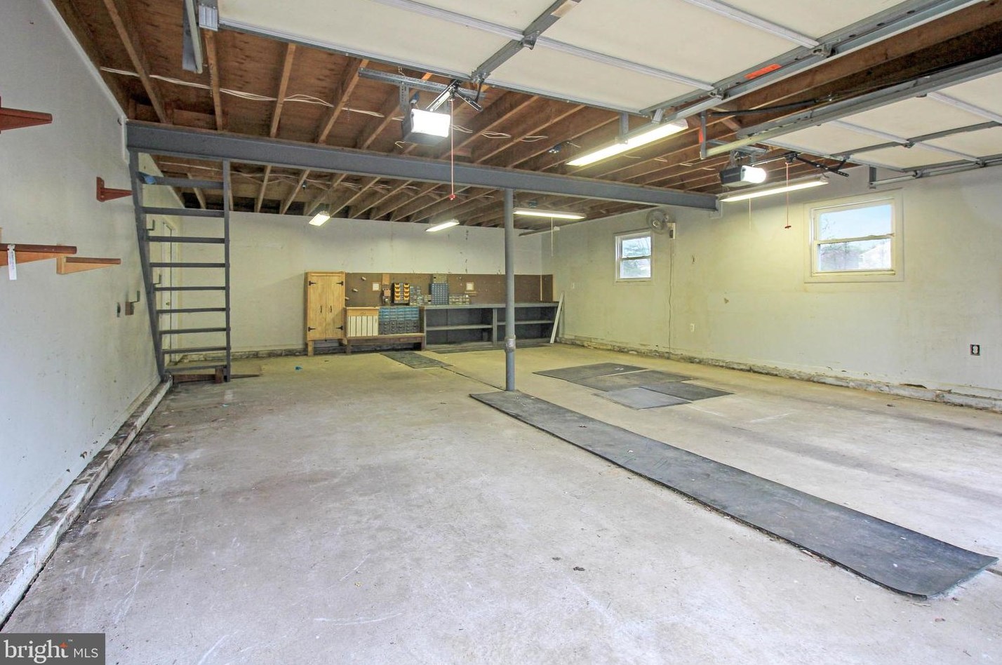 607 Wales Rd, North Wales PA  19454-1724 exterior