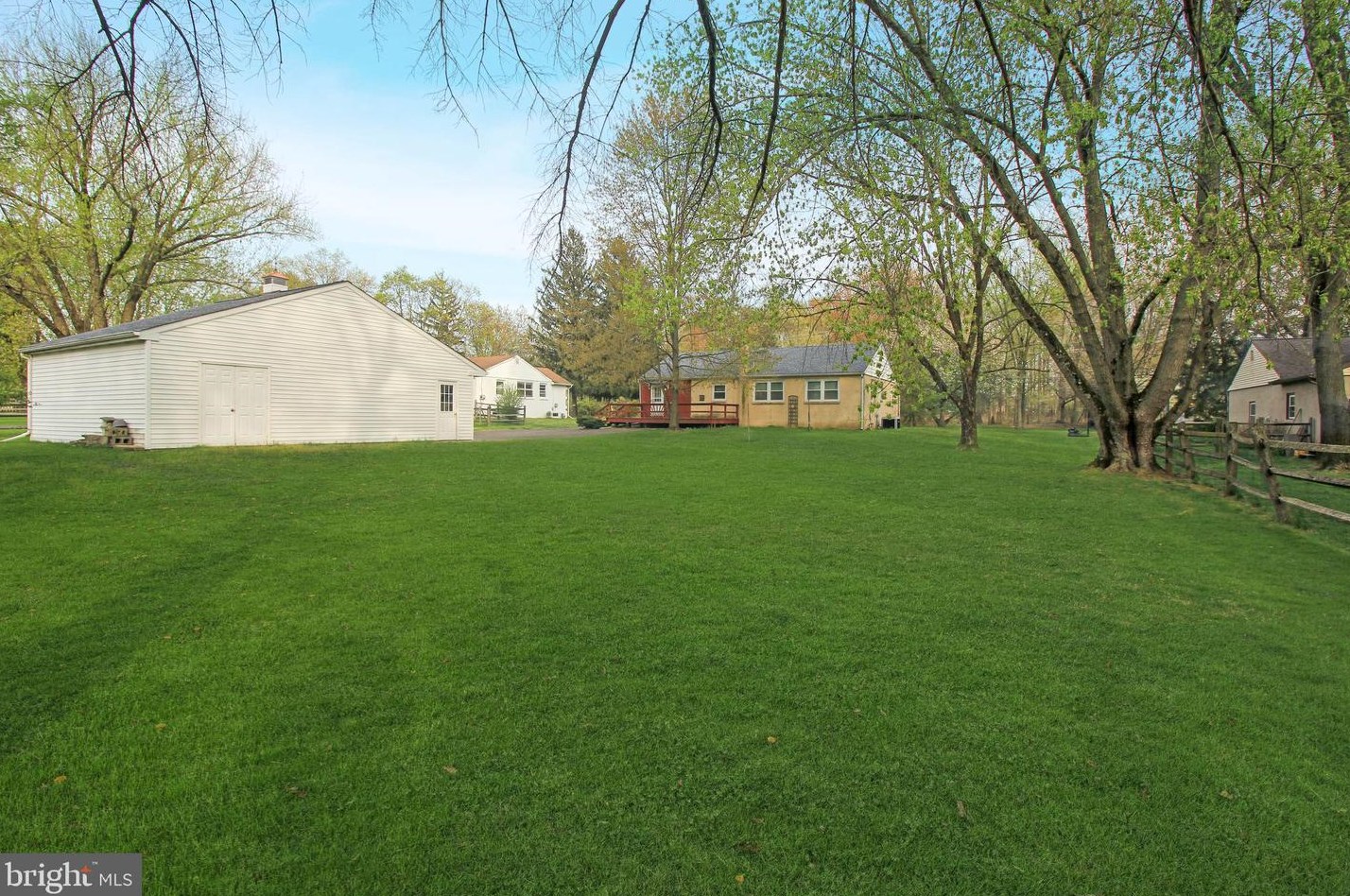 607 Wales Rd, North Wales PA  19454-1724 exterior