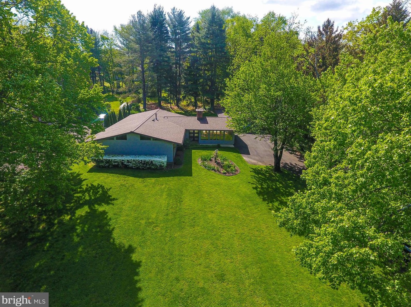 3427 Brae Bourn Dr, Huntingdon Valley, PA 19006