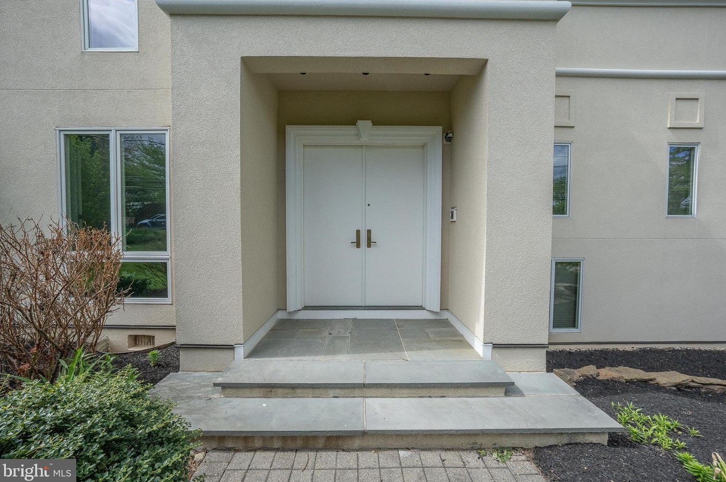 1408 Flat Rock Rd, Penn Valley, PA 19072