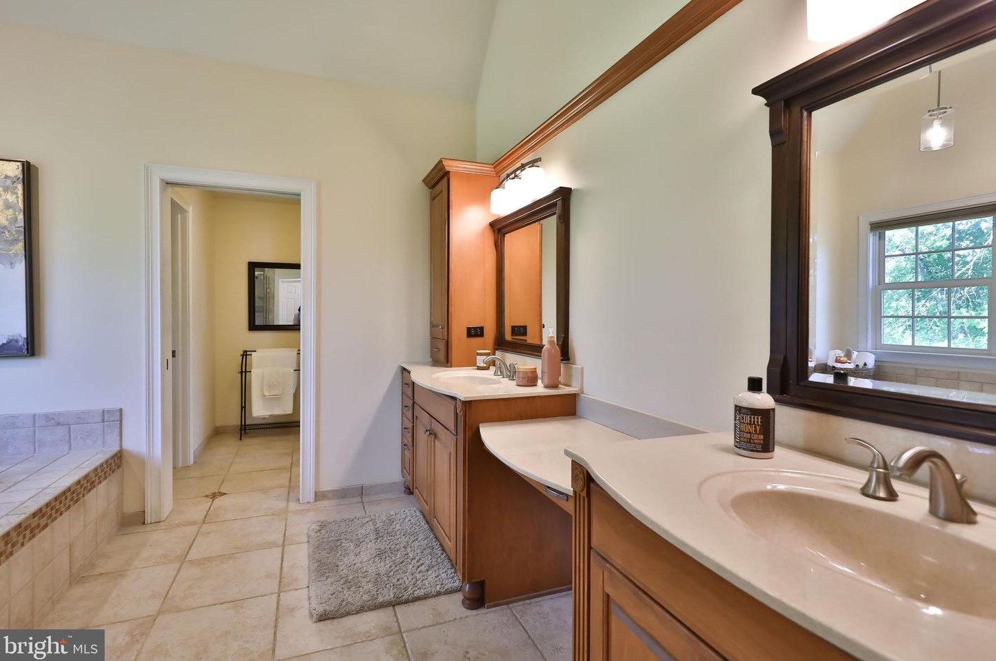 1318 Pine Brook Ct, Prospectville PA  19002-1177 exterior