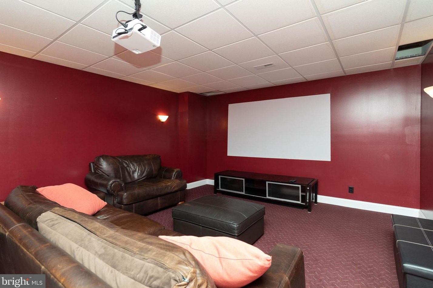 1318 Pine Brook Ct, Prospectville PA  19002-1177 exterior