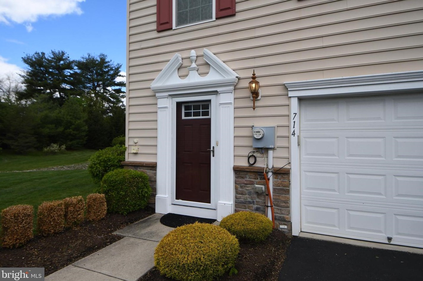 714 Susan Cir, North Wales, PA 19454
