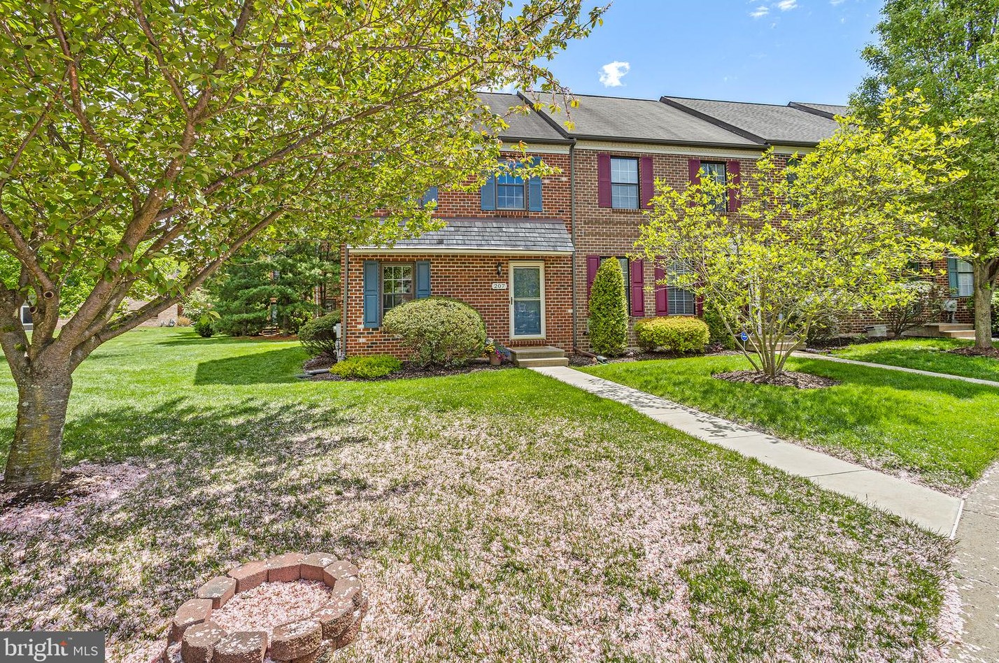 207 Troon Ct, Limerick, PA 19468