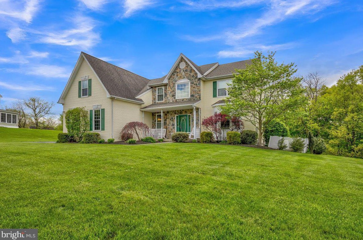 192 Joan Dr, Collegeville, PA 19426