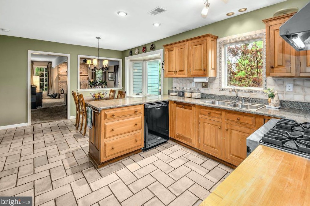 757 Shearer St, North Wales PA  19454-2747 exterior