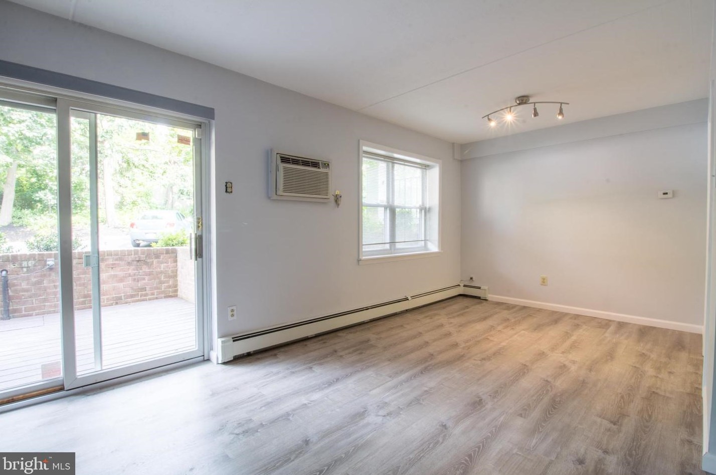 222 E Montgomery Ave #105, Ardmore, PA 19003