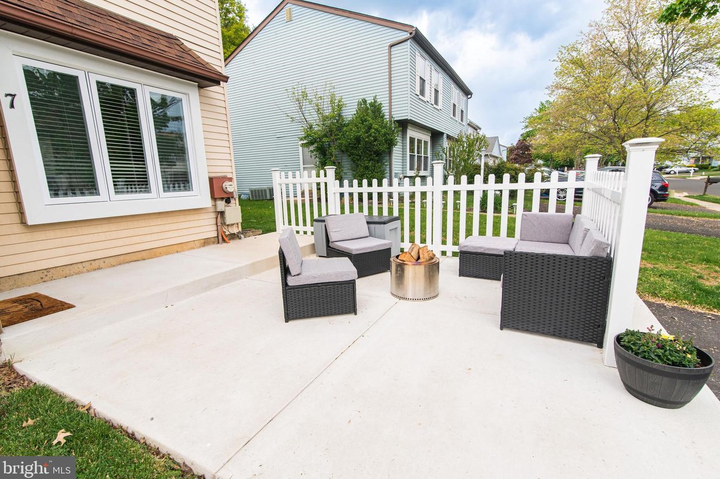 7 School Rd, Horsham, PA 19044