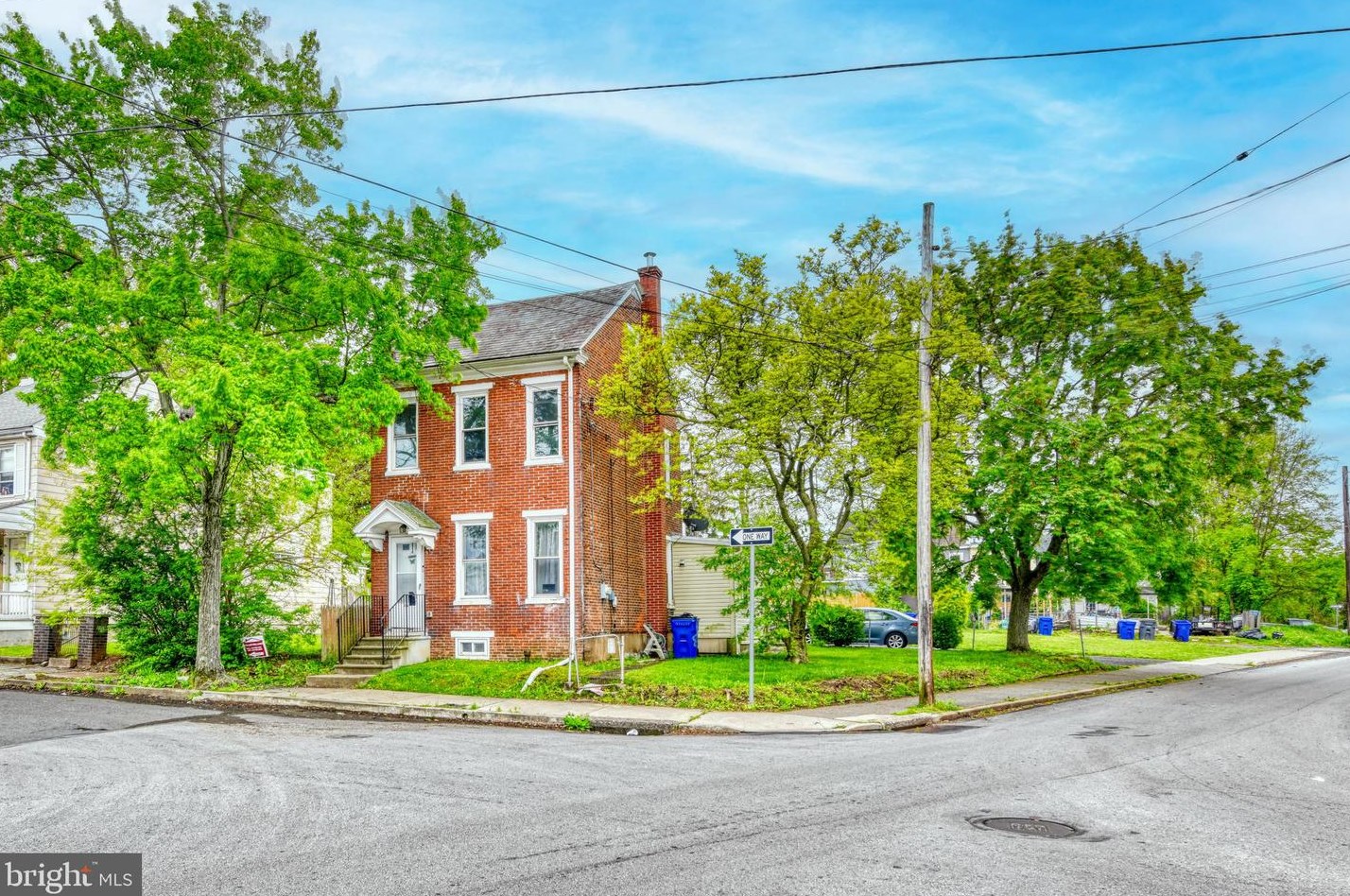 404 Jefferson Ave, Pottstown, PA 19464