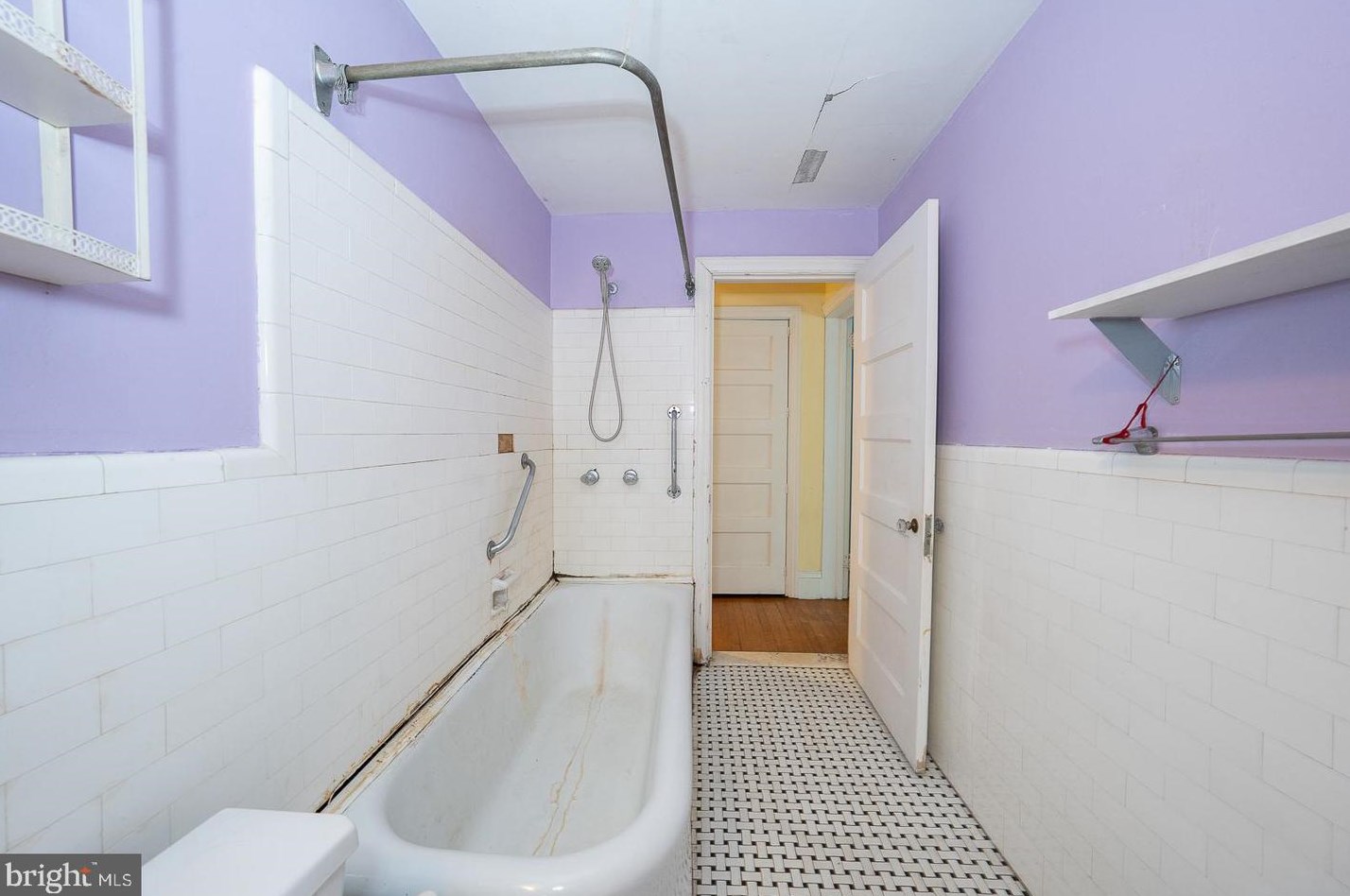 254 Hathaway Ln, Penn Wynne PA 19096-1924 exterior