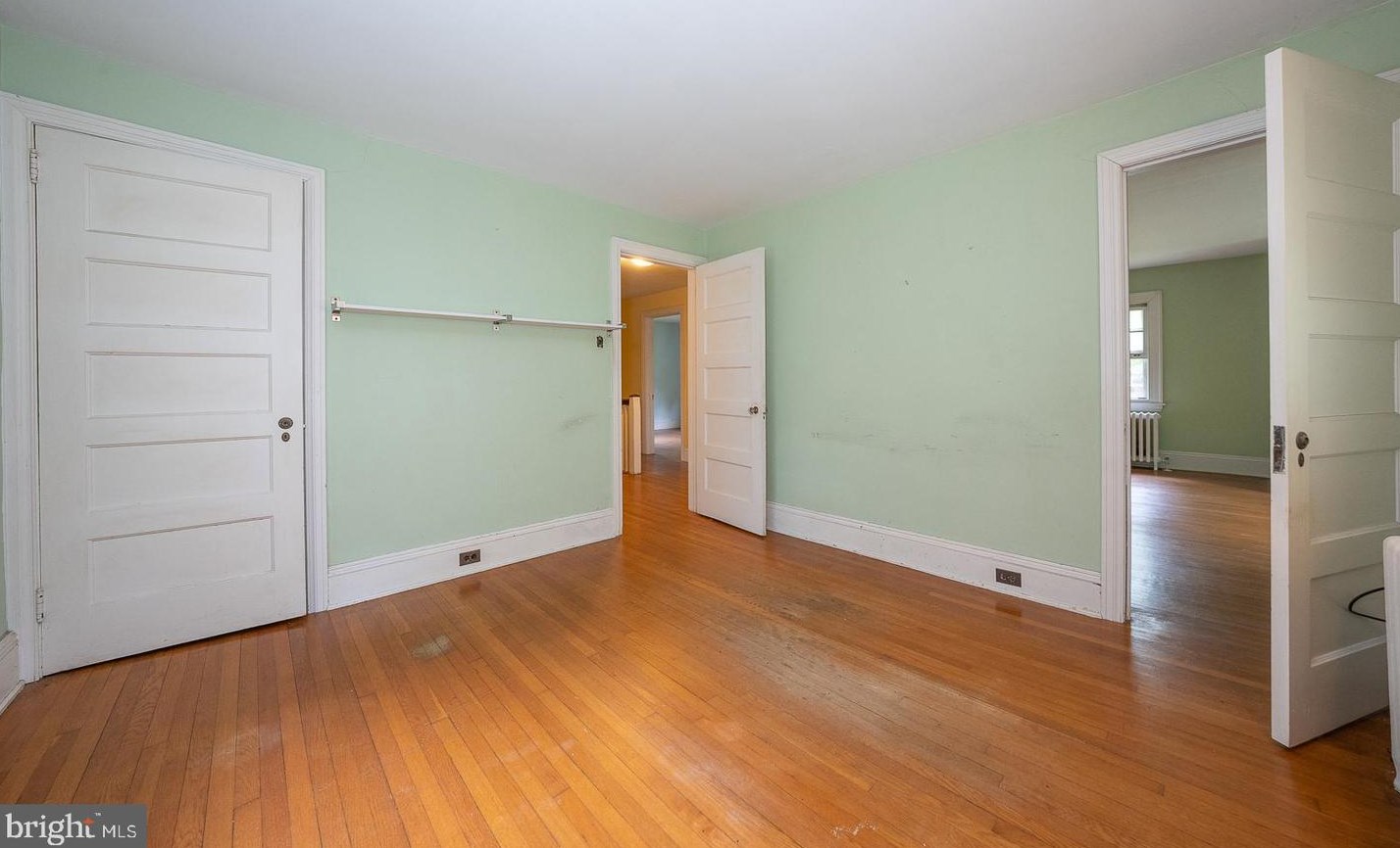 254 Hathaway Ln, Penn Wynne PA 19096-1924 exterior