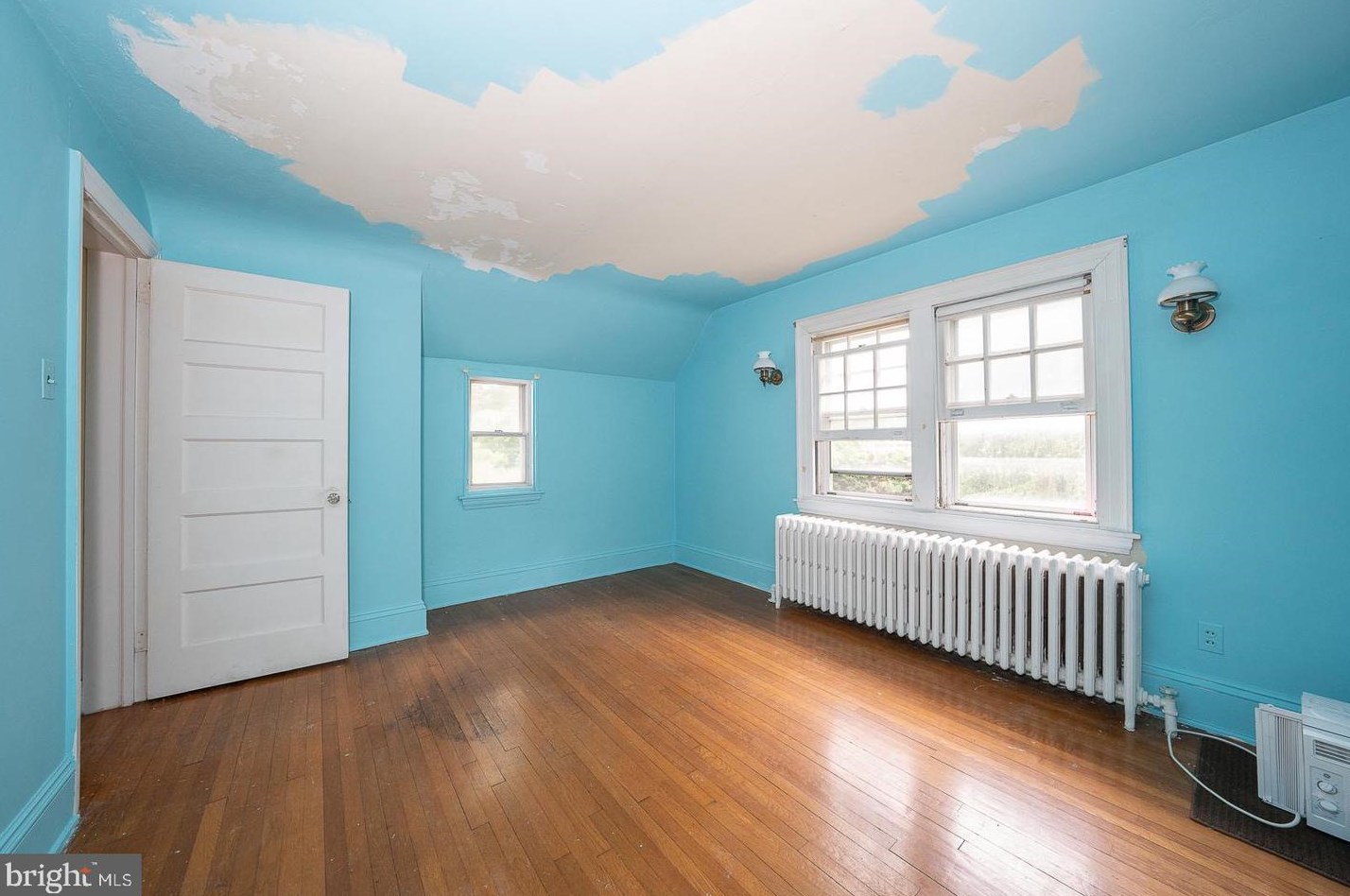 254 Hathaway Ln, Penn Wynne PA 19096-1924 exterior