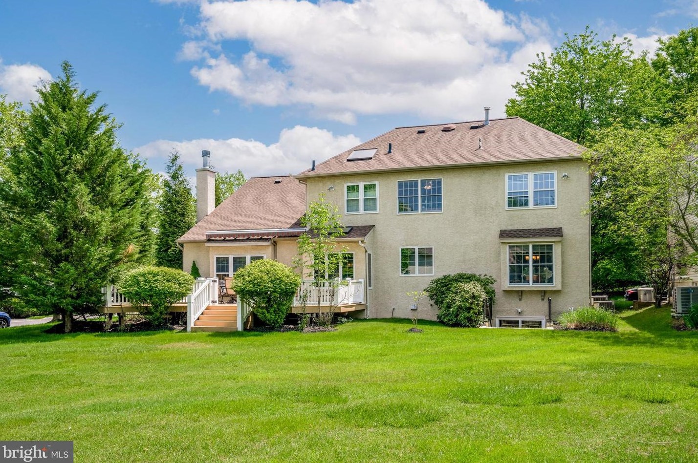 201 Hazeltine Cir, Blue Bell, PA 19422