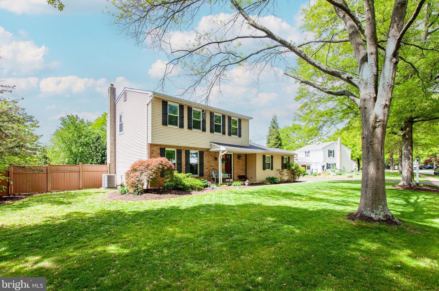 1510 Liberty Bell Dr, Harleysville, PA 19438