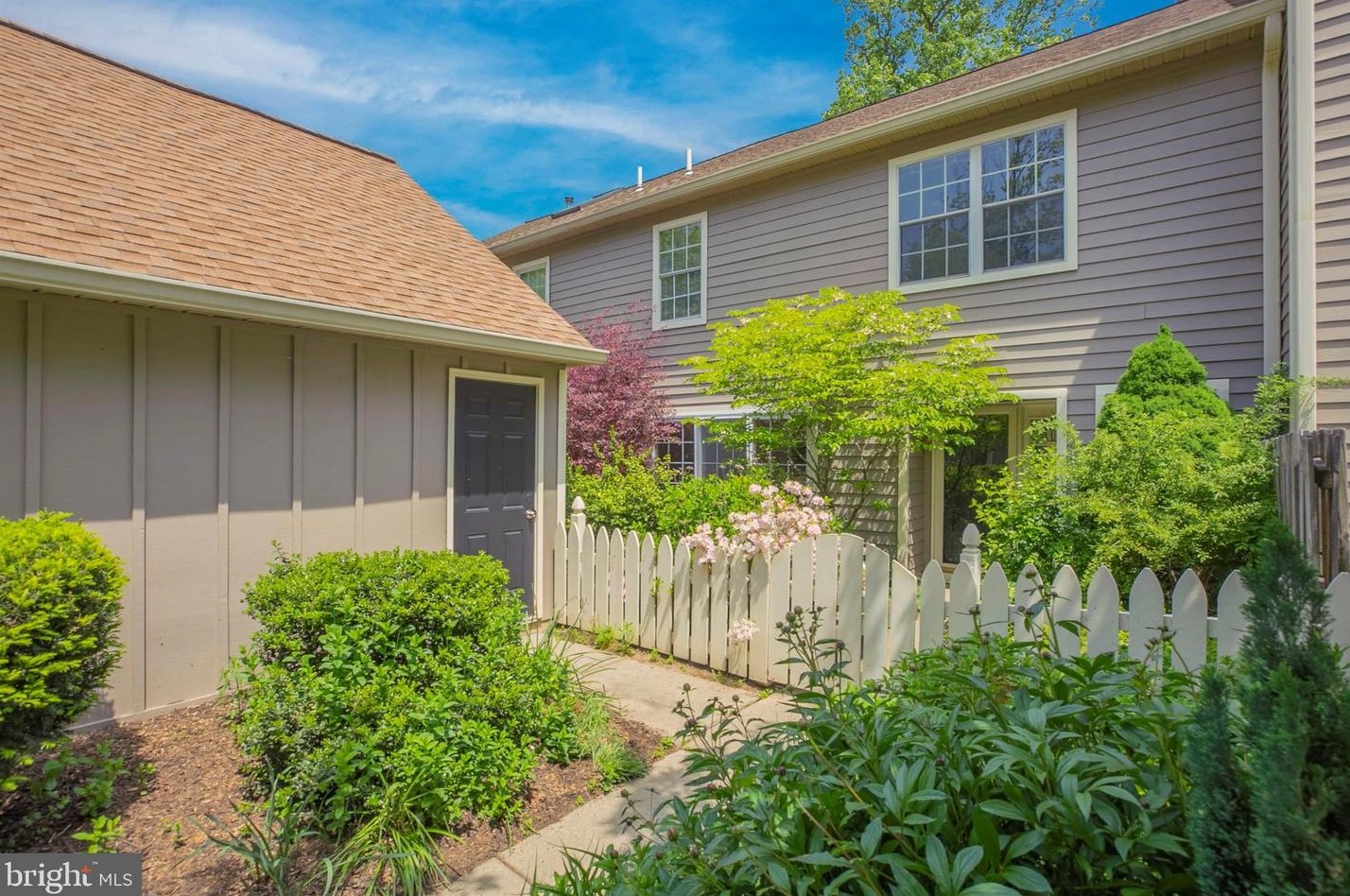 265 Tulip Tree Ct, Blue Bell, PA 19422