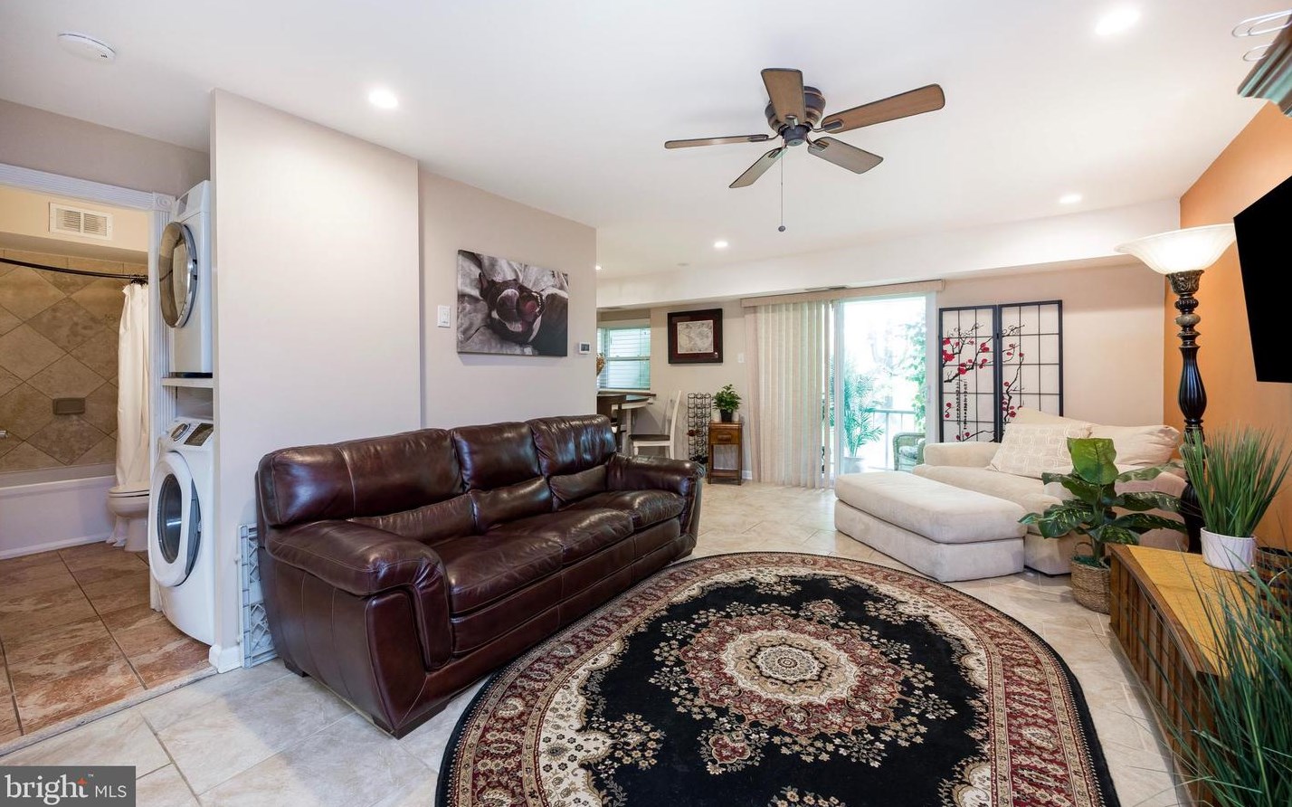 44 Wexford Dr, North Wales PA  19454-4022 exterior